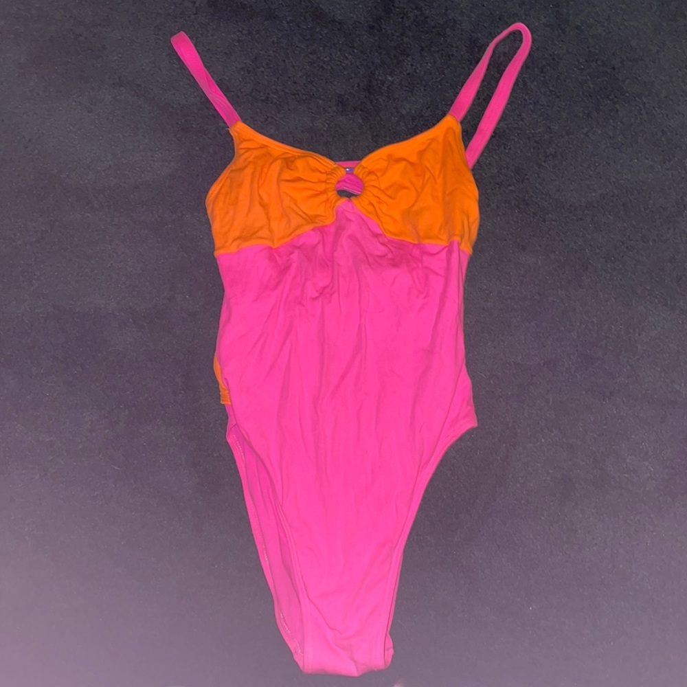 one piece swimming suit